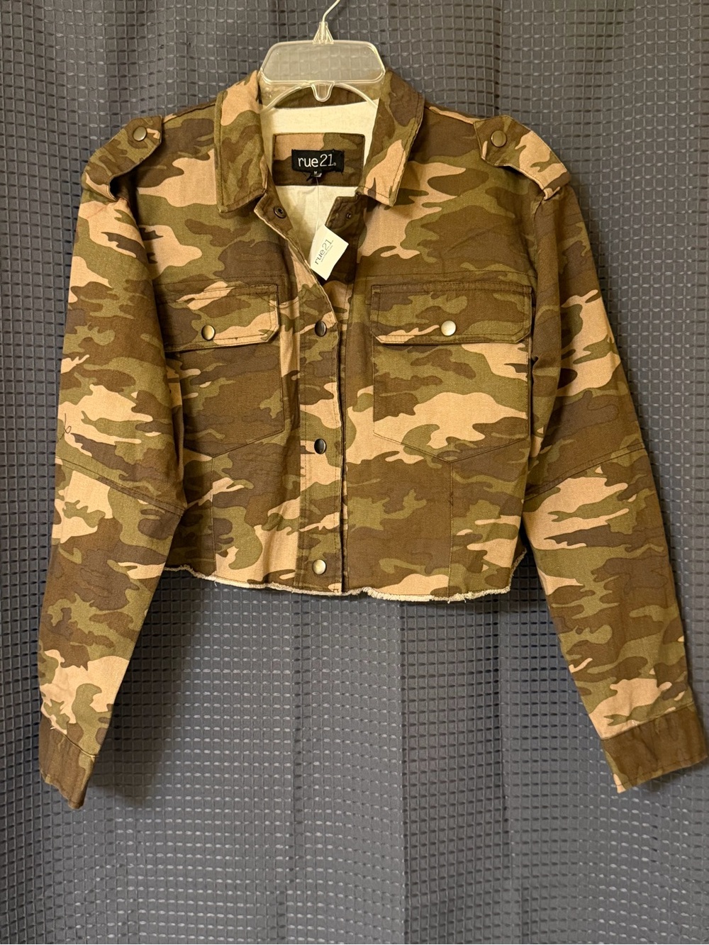 NWT rue21 Women's Camouflage Cropped Jacket - Green Camo